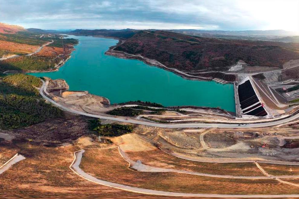 Recrecimiento del embalse de Yesa