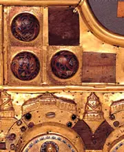 Robo de partes del retablo