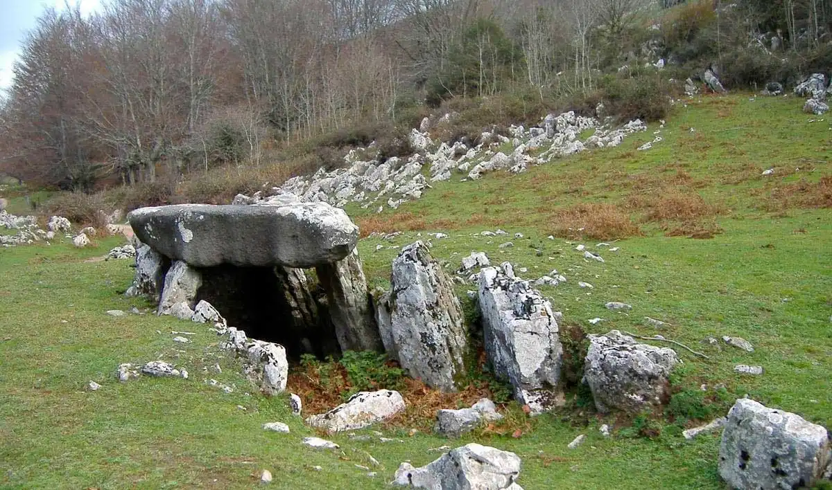 Dolmen en la sierra de Aralar